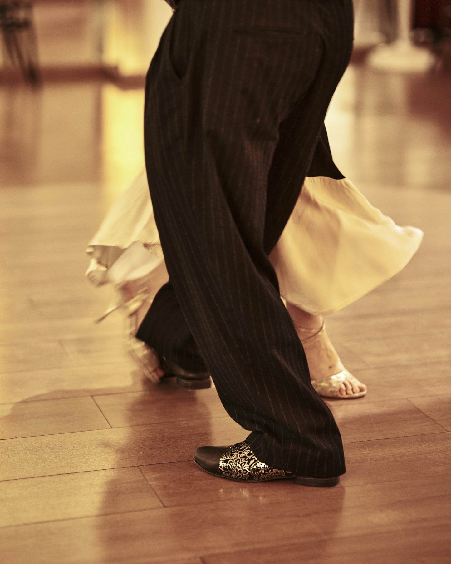 Standard Ballroom Essentials: Waltz Technique Module
